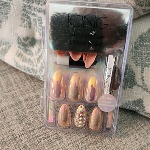 Icing Stiletto Faux Nails - Gold